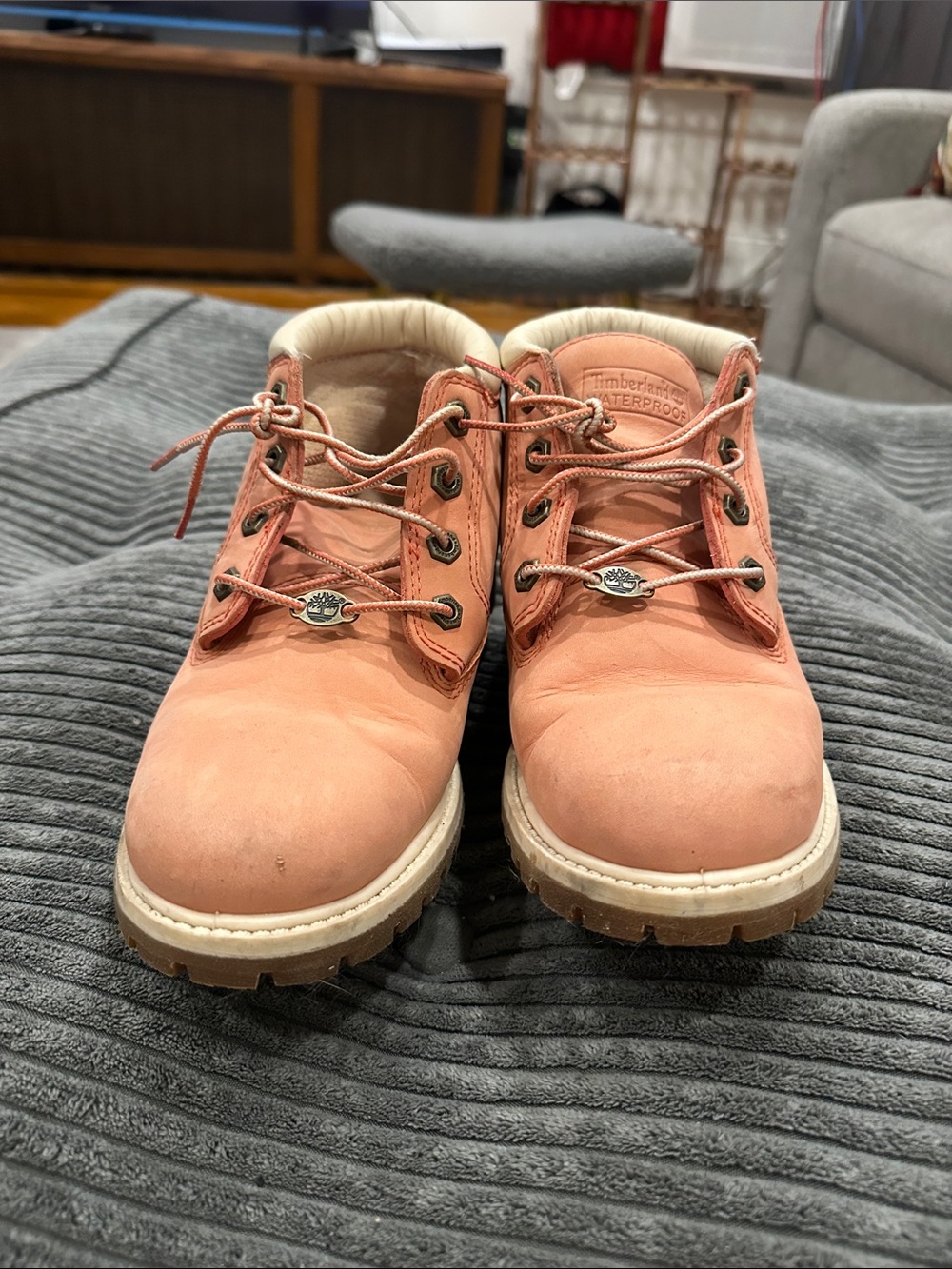 Timberland Coral Leather Ankle Boots with Cream Collar - Picture 2 of 5